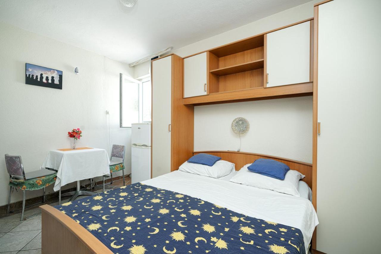 Apartmani Krizanovic Vodice Ngoại thất bức ảnh